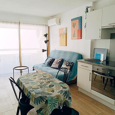2 pièces climatisé avec balcon dans le vieil Antibes, résidence moderne avec ascenseur Esterno foto