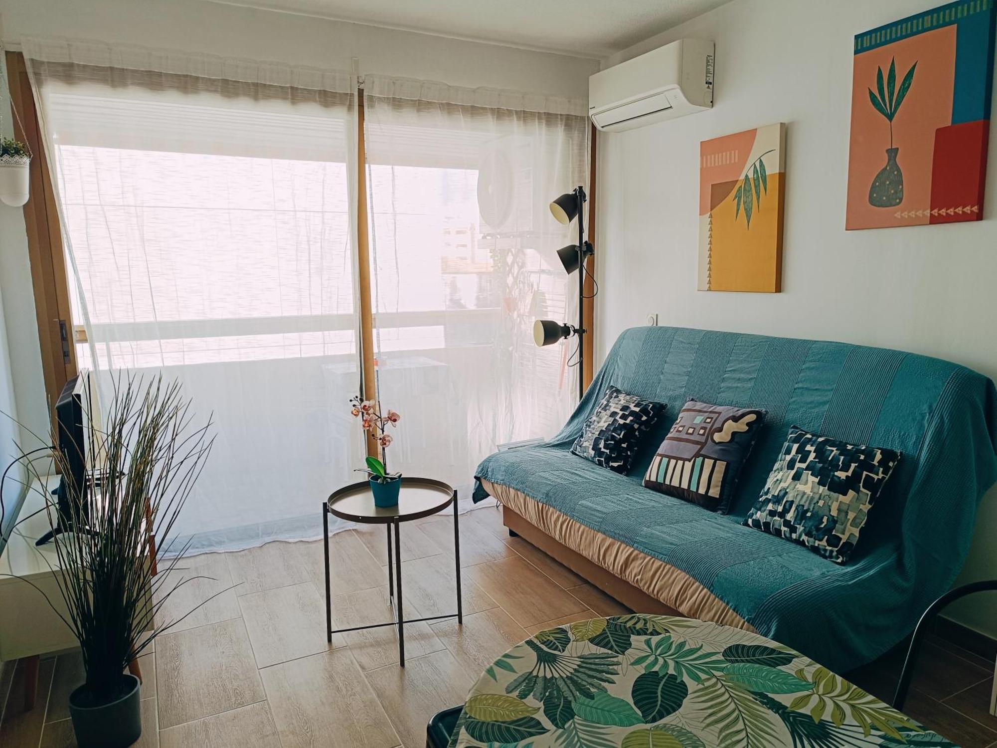 2 pièces climatisé avec balcon dans le vieil Antibes, résidence moderne avec ascenseur Esterno foto